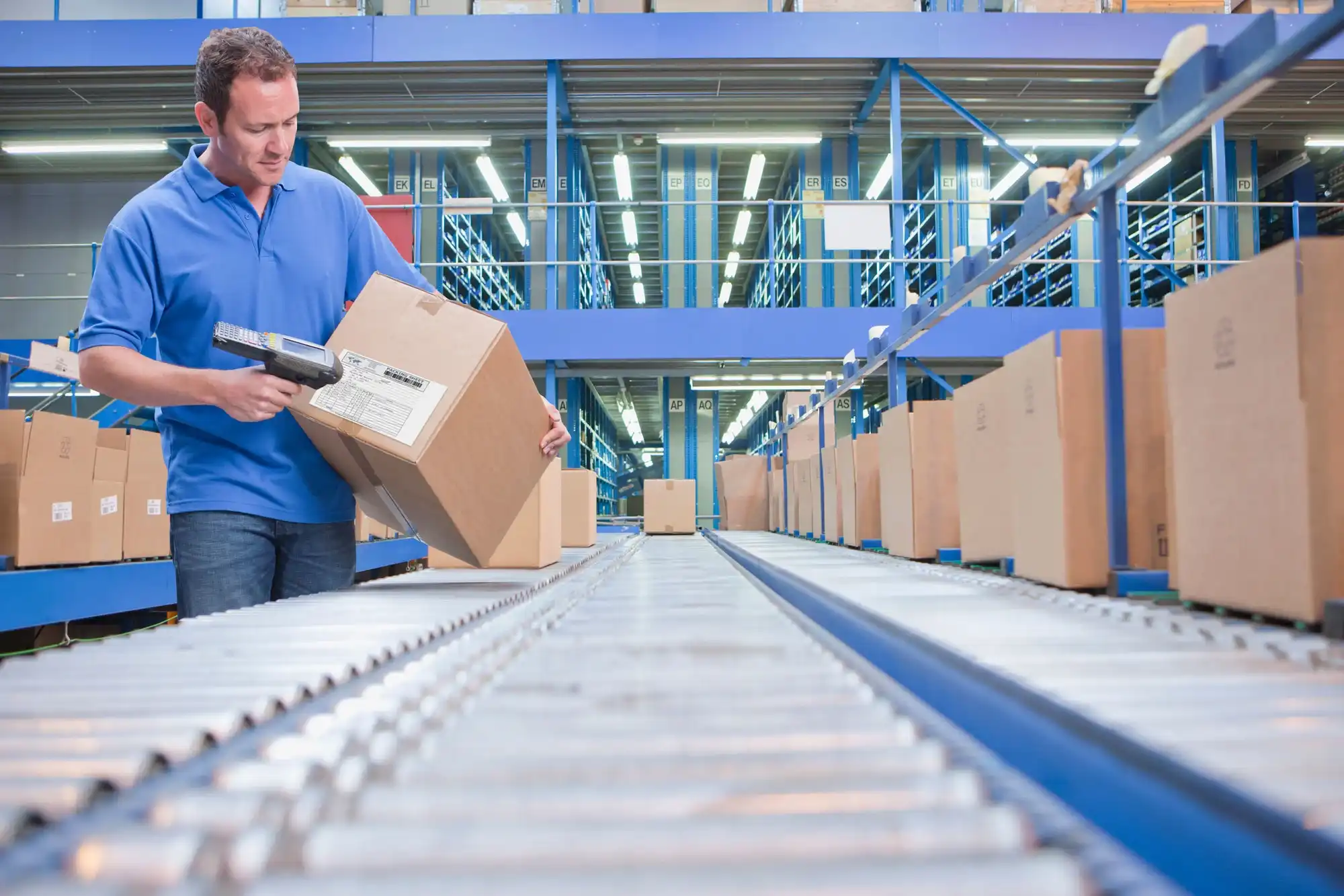 worker-using-scanner-in-warehouse-despatch-area-2026-03-26-08-25-20-utc-transformed.webp
